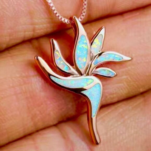 AYD Beautiful White Opal torch Pendant - Picture 12 of 13